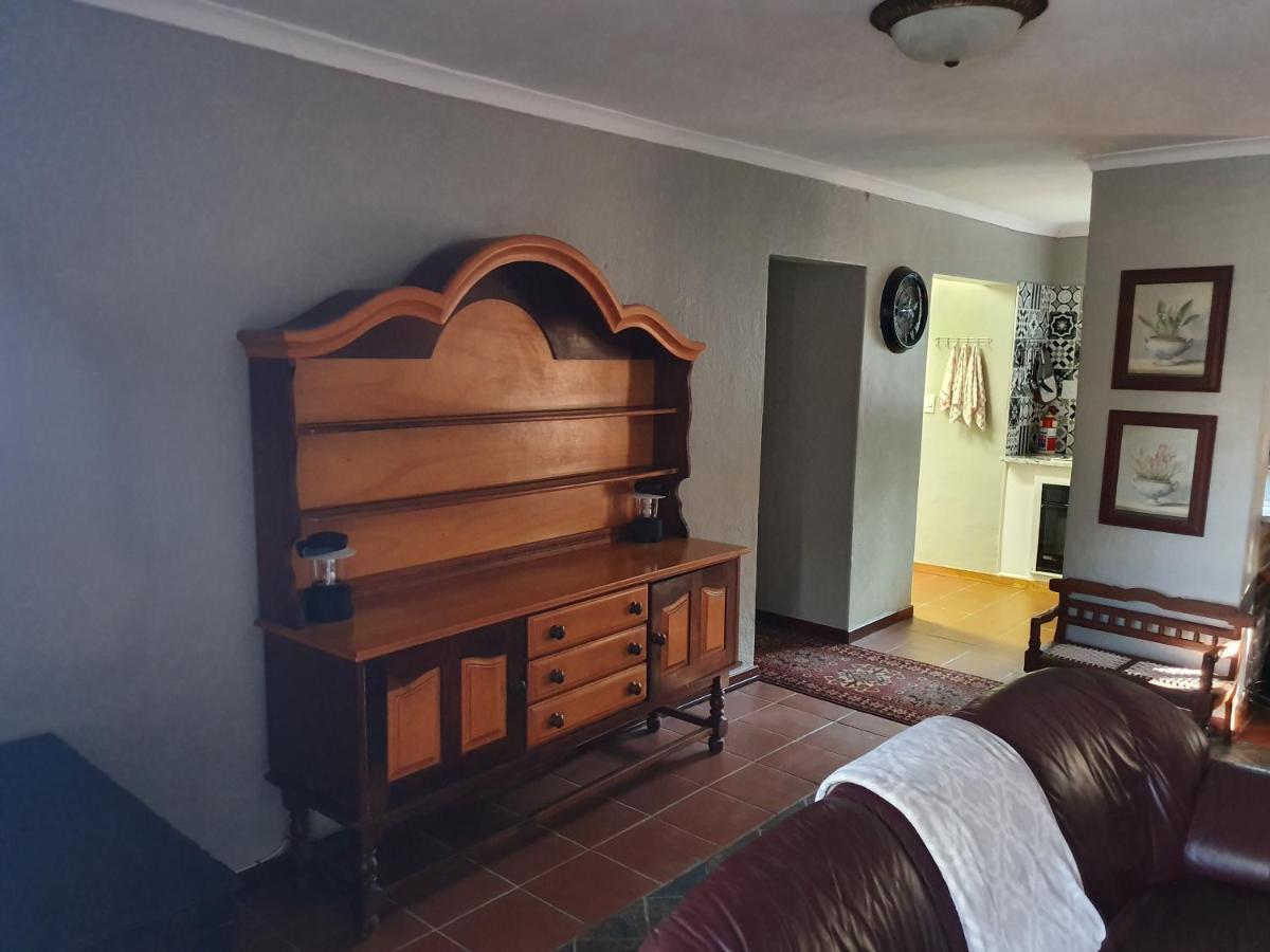 Alm-Ue Villa Dullstroom Exterior photo